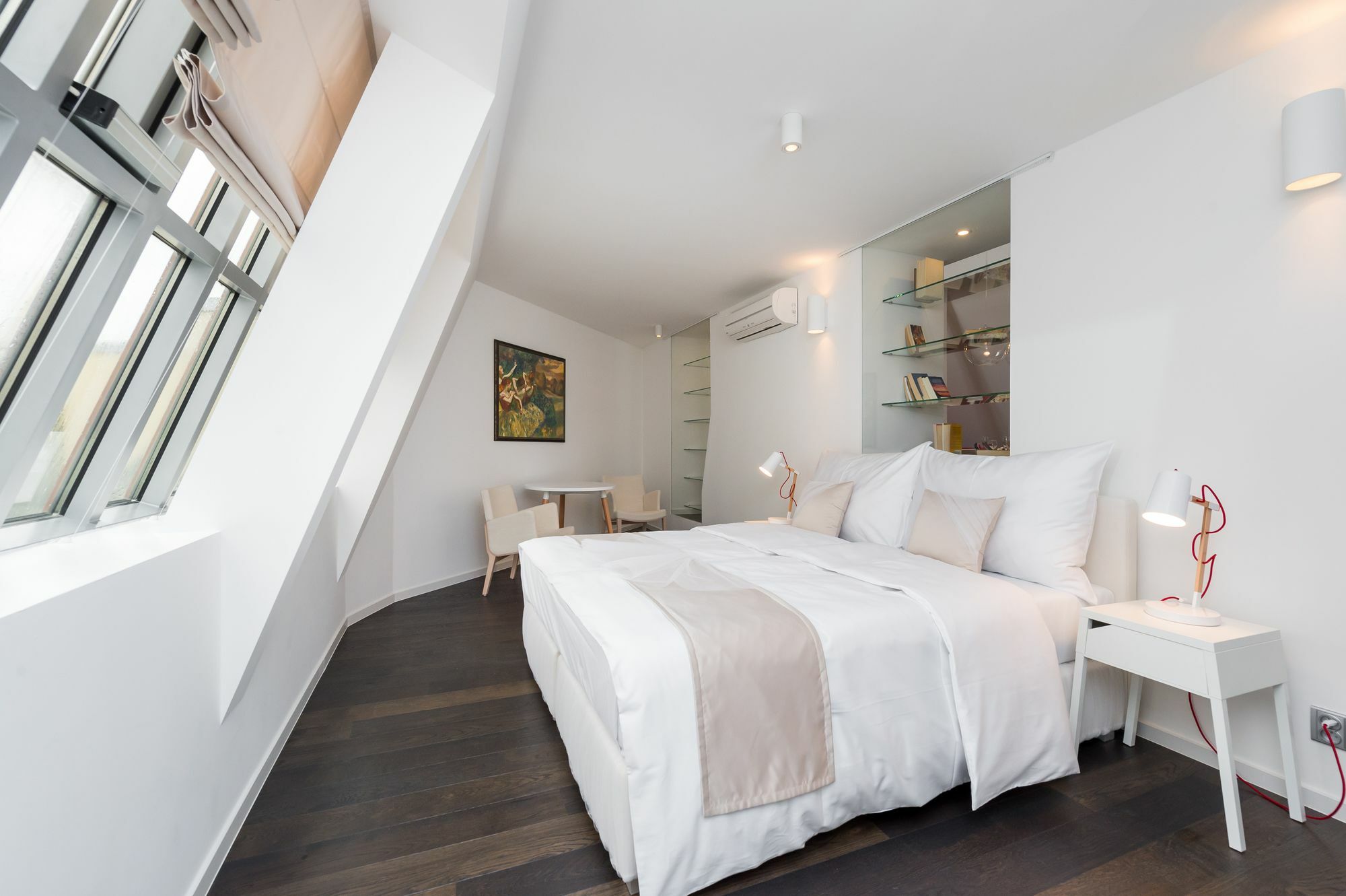 Apartment Empirent Center