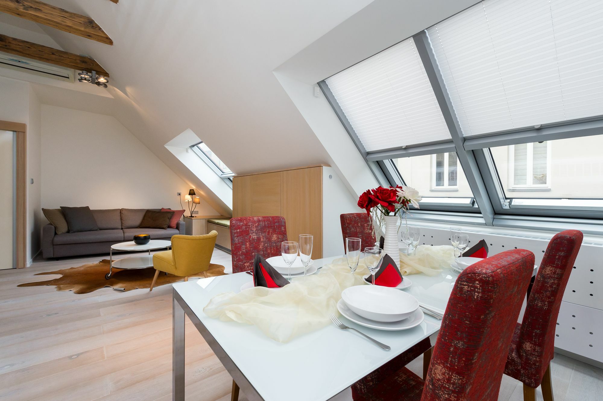 Apartment Empirent Center