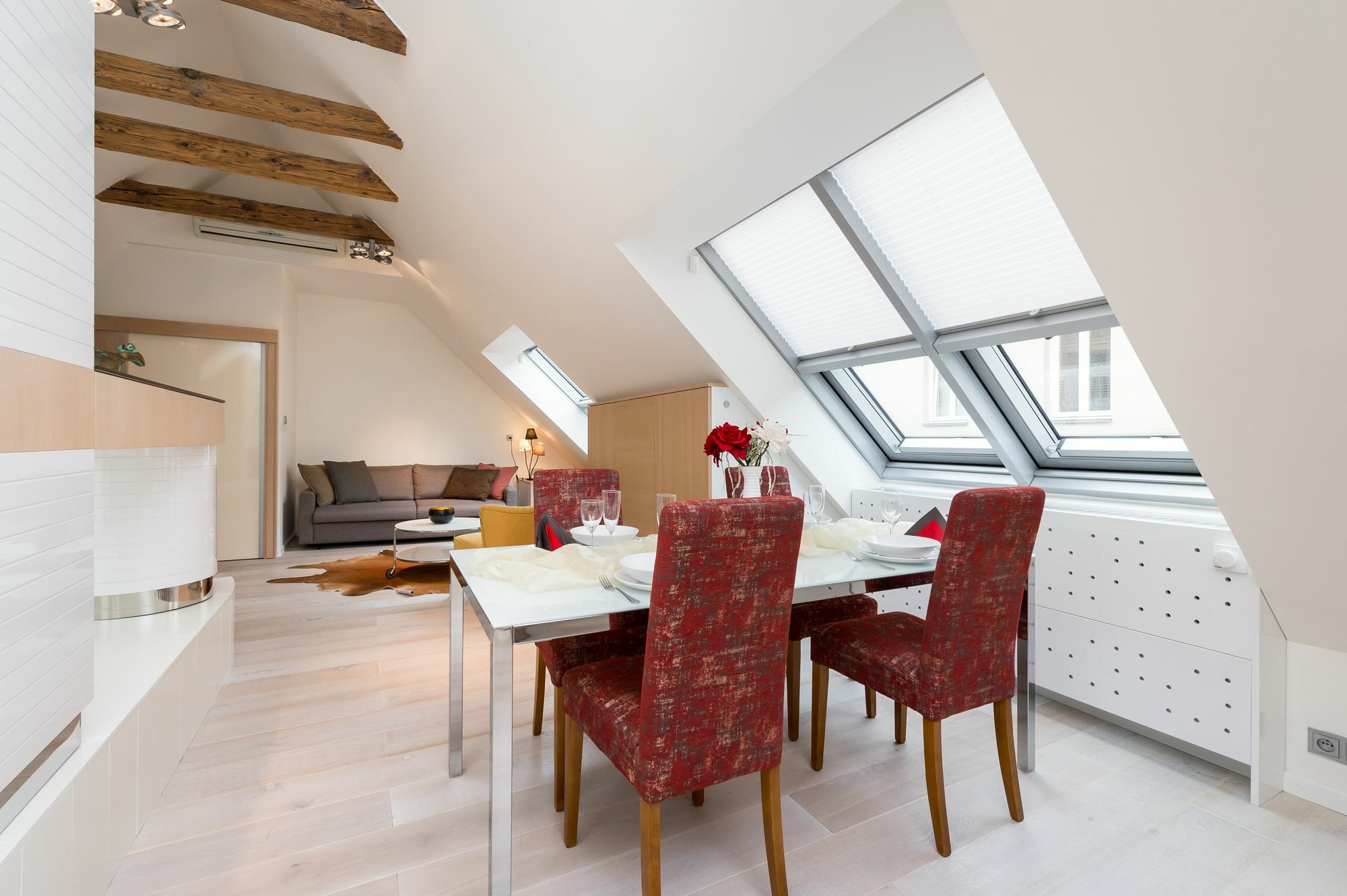 Apartment Empirent Center