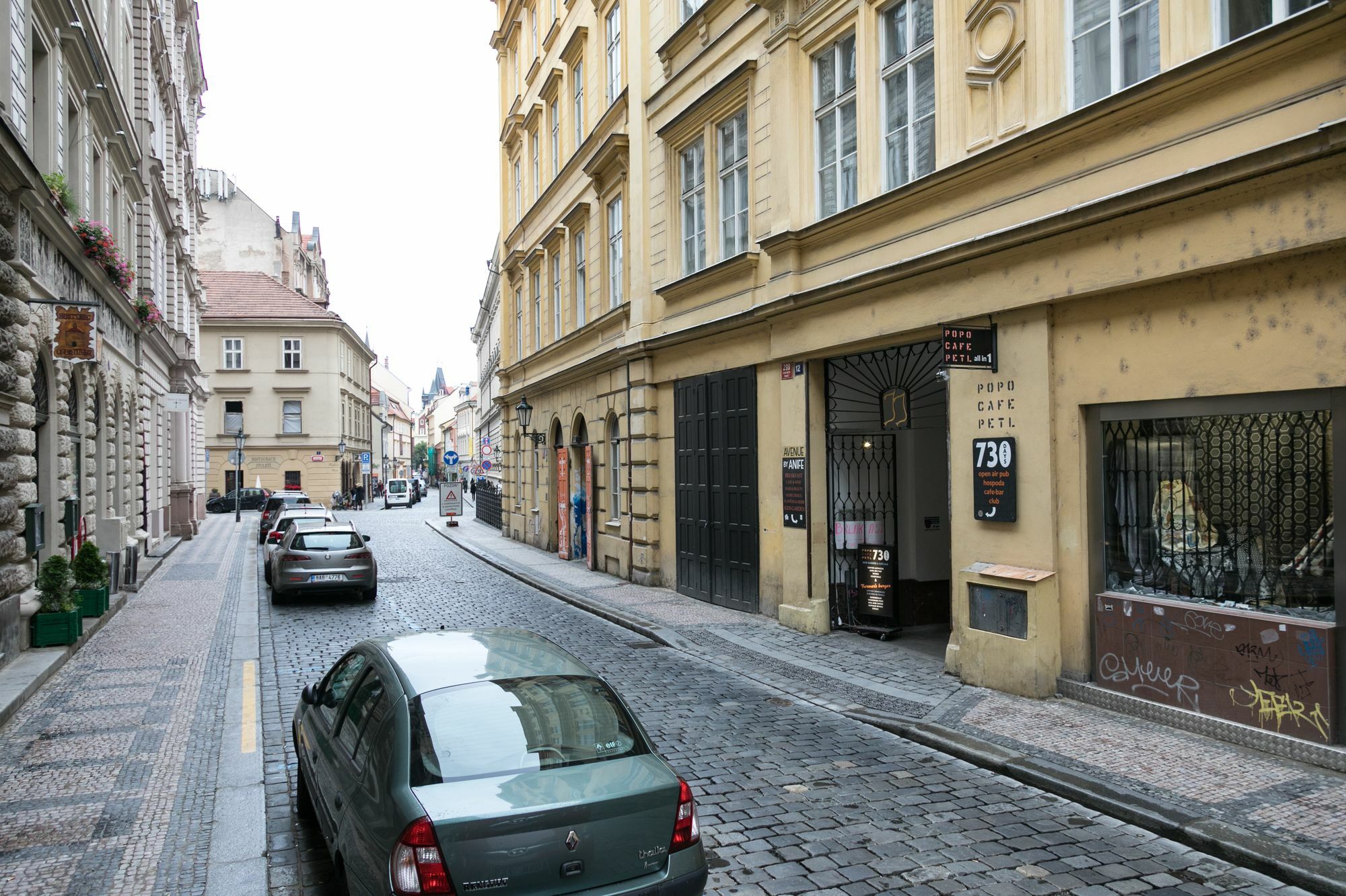 Welcome Charles Bridge Apartment