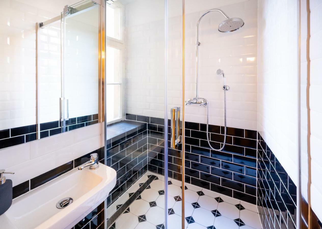 Luxurious Kafka Family In Old Town Apartment Prague