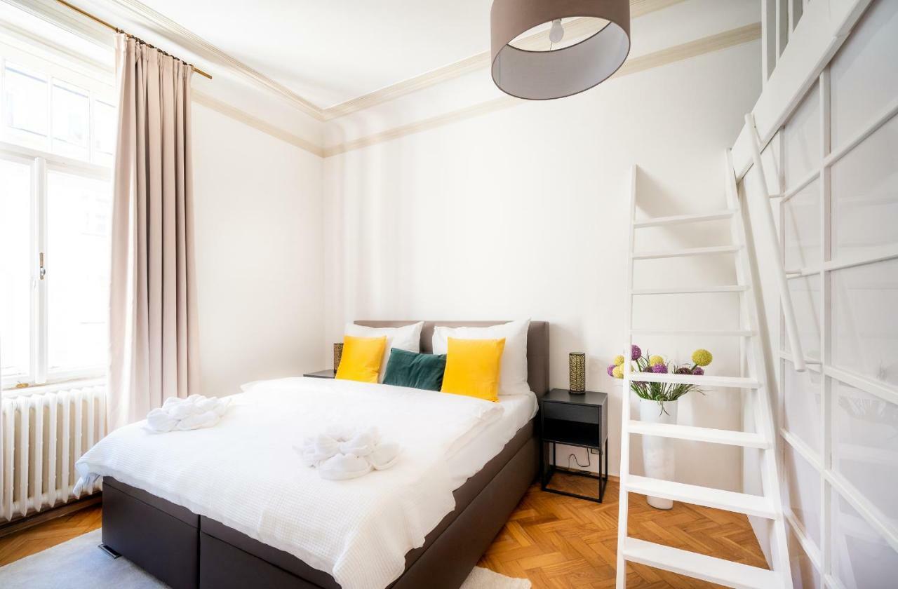 Luxurious Kafka Family In Old Town * Prague