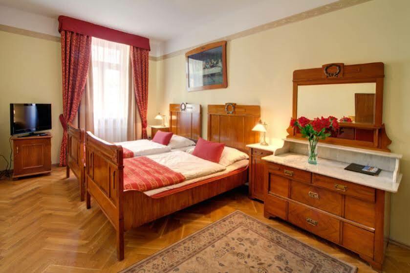 Otel Mucha Prag