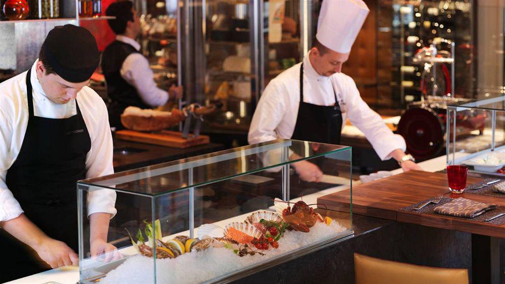 Four Seasons Hotel