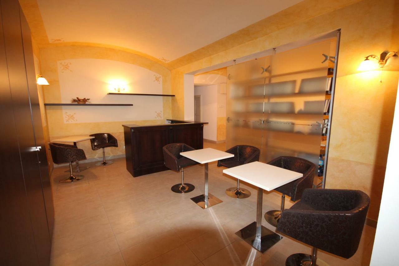 Halkova 5 * Prague