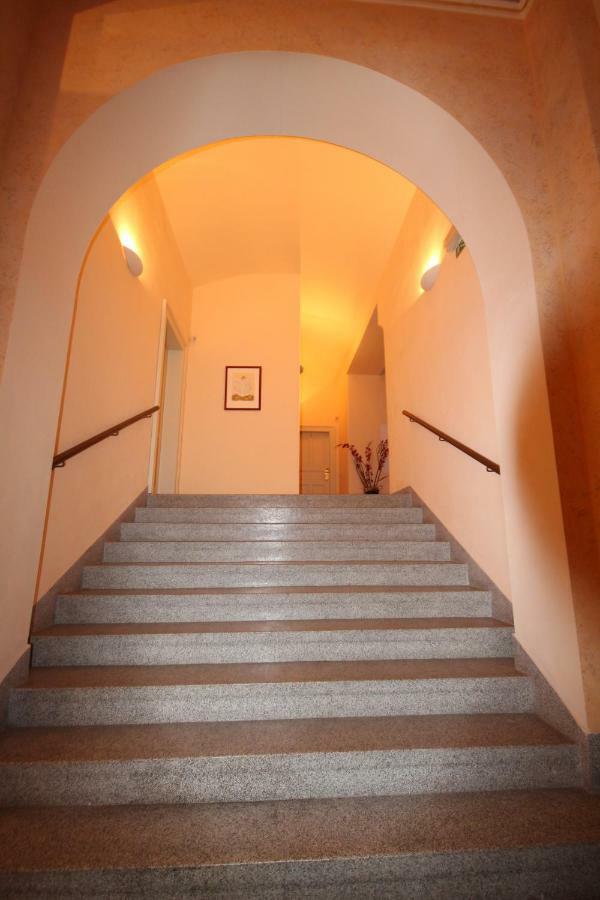 Halkova 5 Apartment