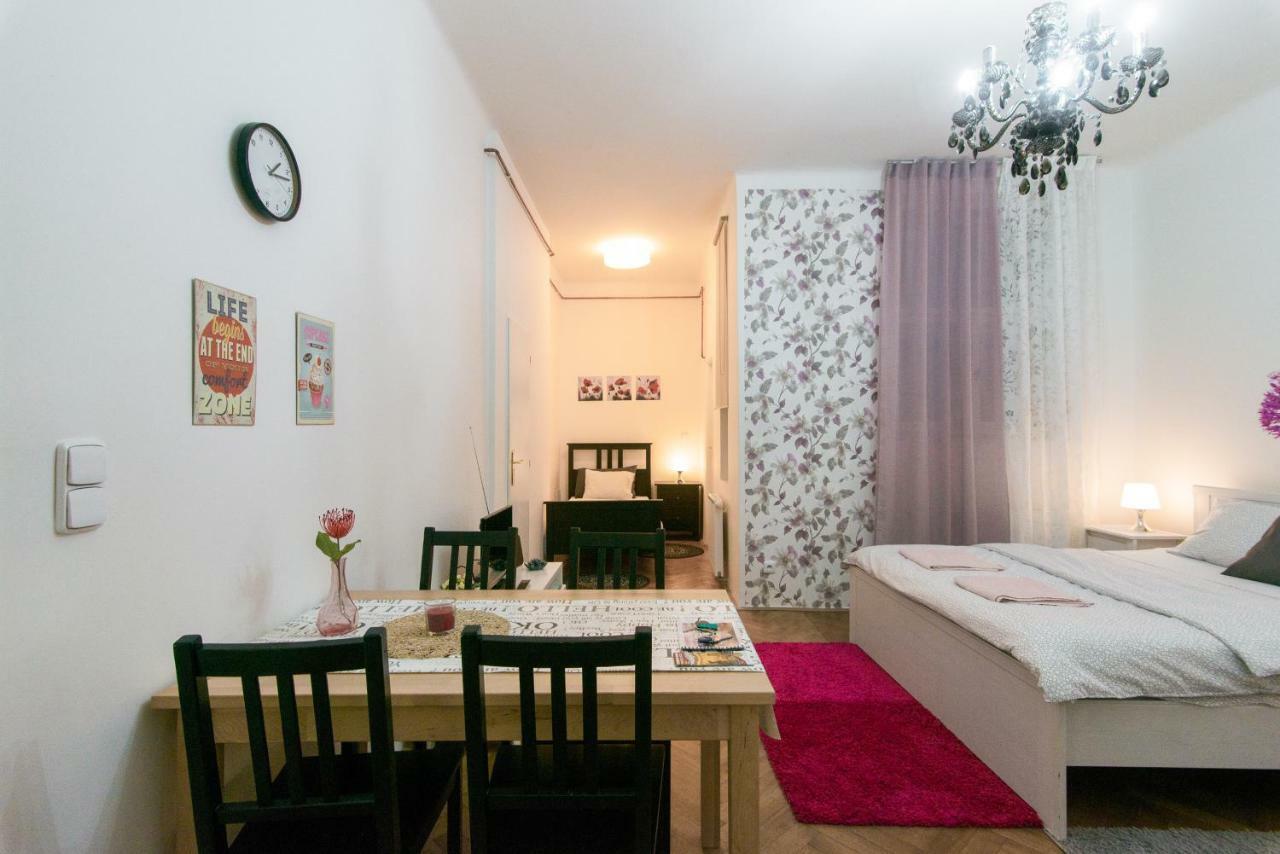 Krakovska - Wenceslas Square Apartment Prague