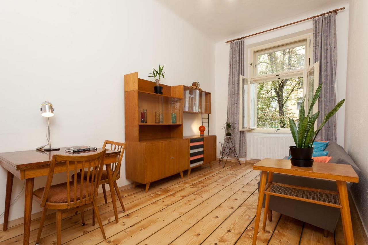 Art Nouveau Meets Mid-century Modern. Apartment