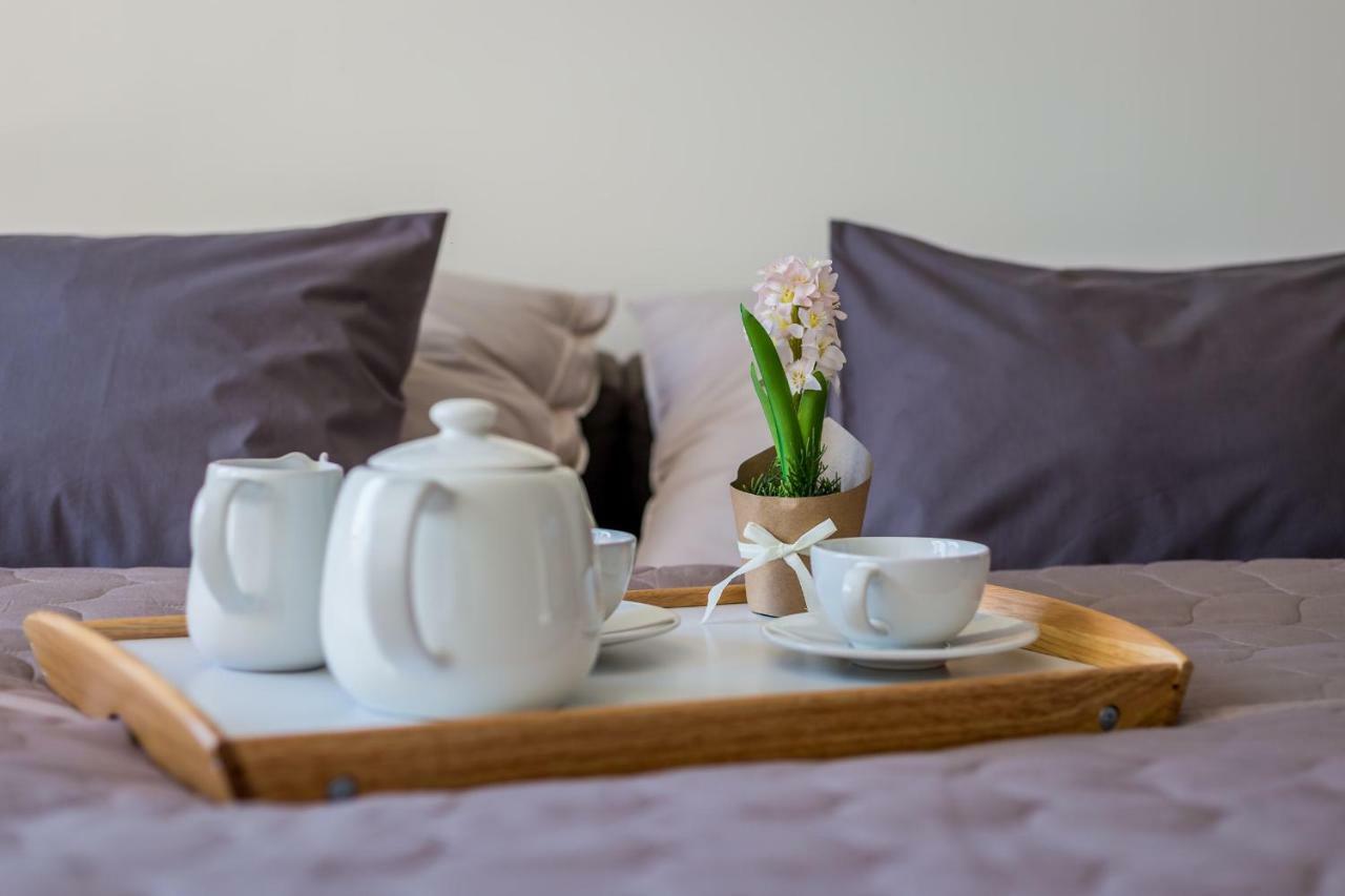 4, Podoli Jeremenkova 410/14 Apartamento