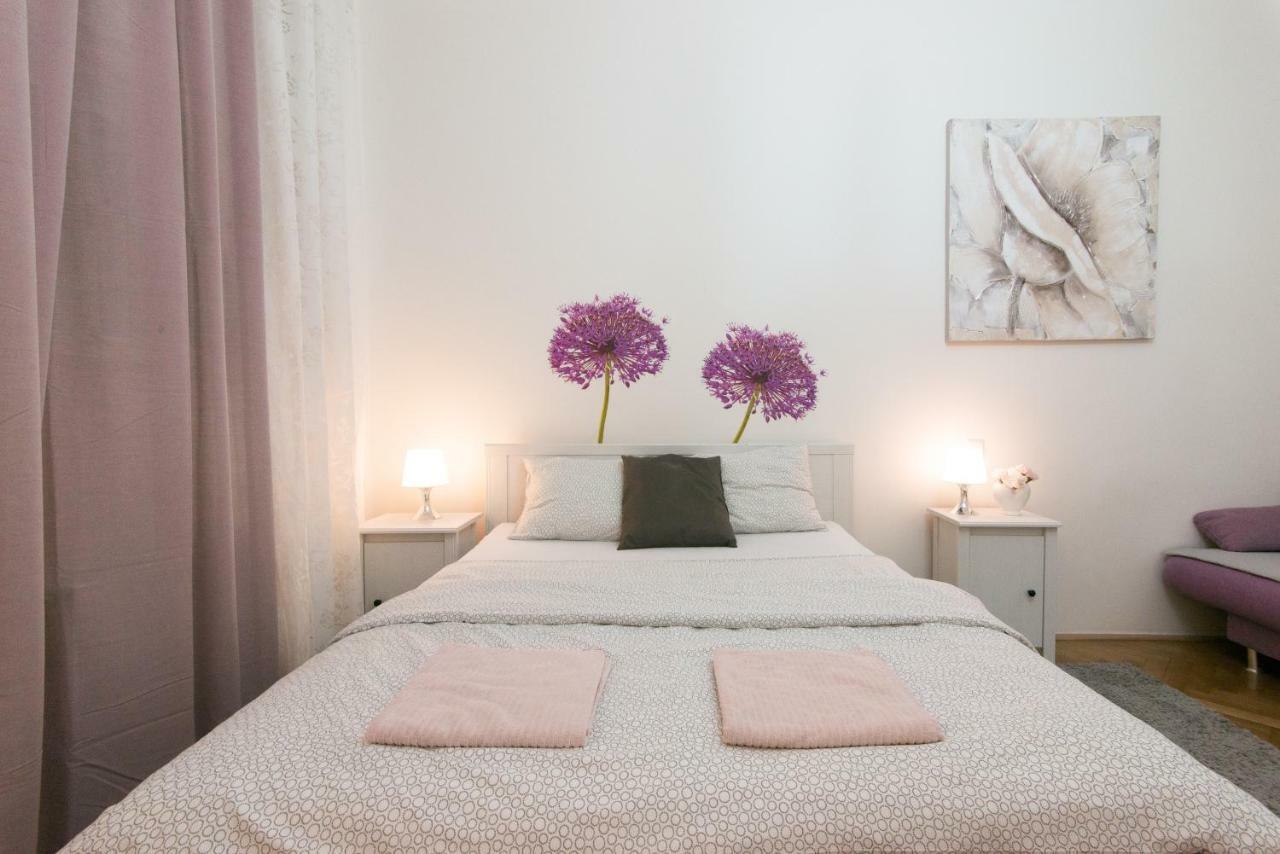 Krakovska - Wenceslas Square Apartment *