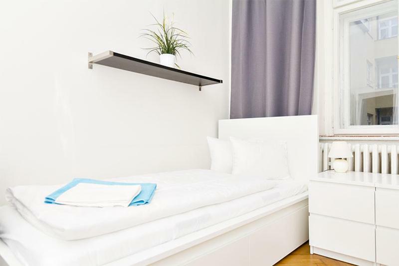 With 2 Bathrooms- 5 Minutes From Old Town - 102 M2 Apartment Prague