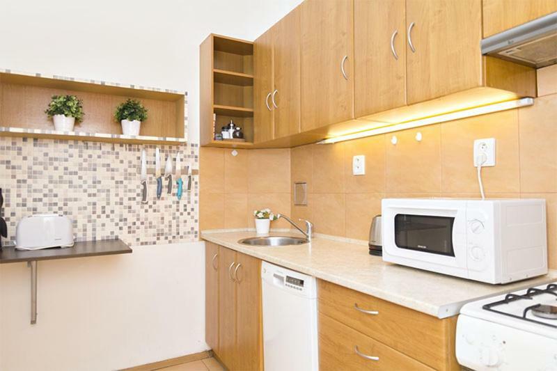 With 2 Bathrooms- 5 Minutes From Old Town - 102 M2 Apartment Prague