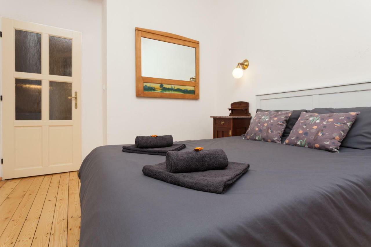 Apartment Art Nouveau Meets Mid-century Modern.