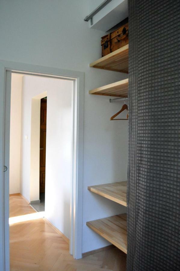 Apartamento Central-modern-apartment