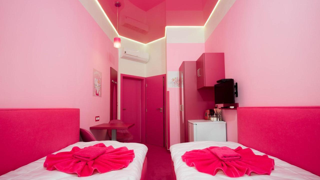 Colours - Your 7 Colour Experience In Centre Of * Prague