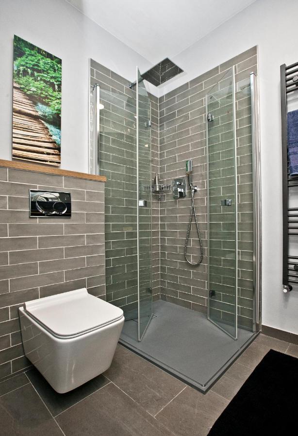 Apartment Close To City Centre - Hillside 11 *