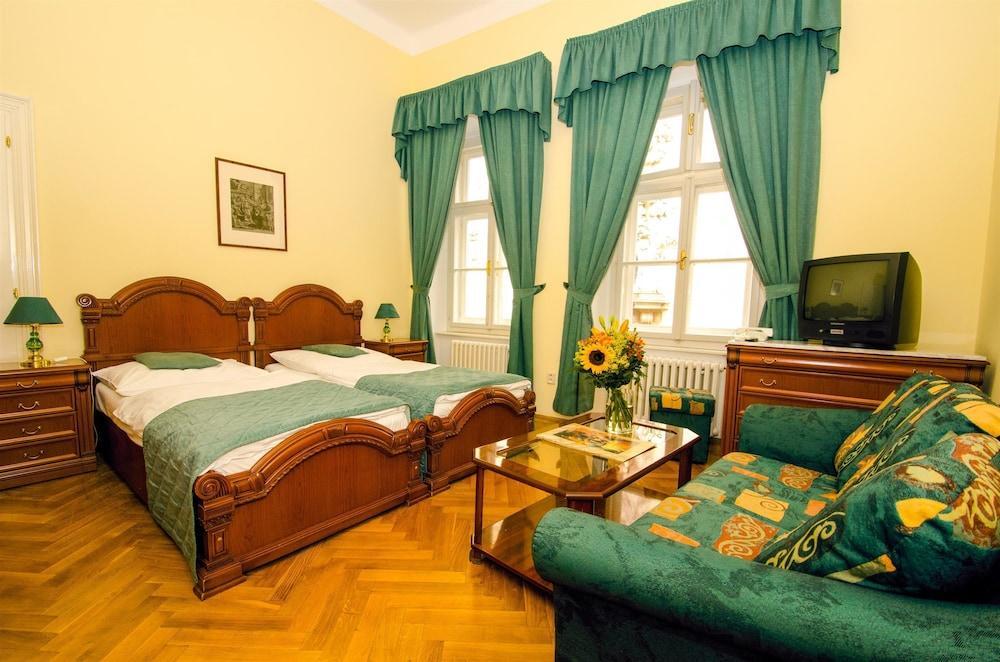 Josephine Old Town Square - Czech Leading Otel 4*