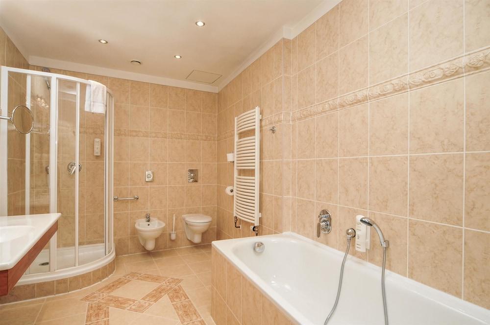 Otel Josephine Old Town Square - Czech Leading 4*