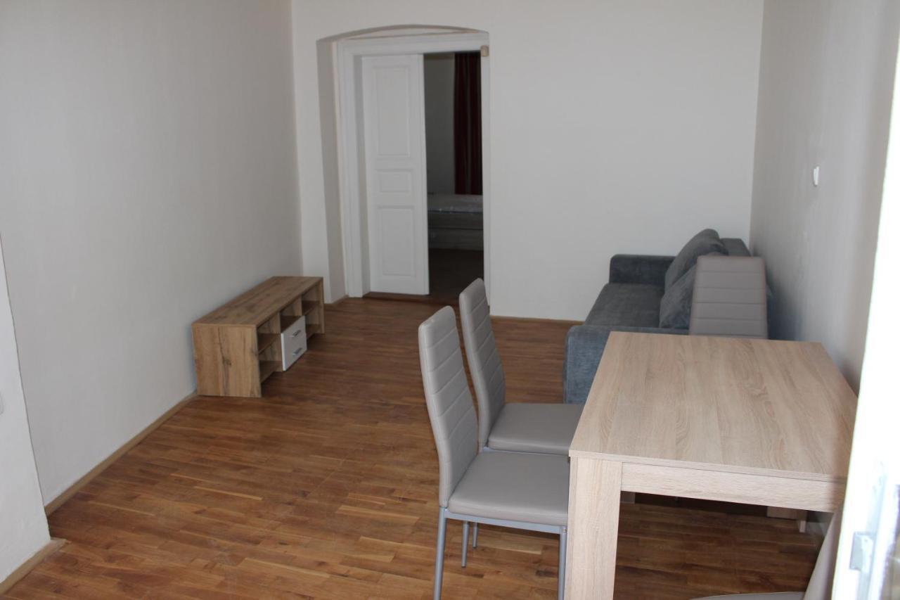 Sekaninova 52 Retro Flat Daire Prag