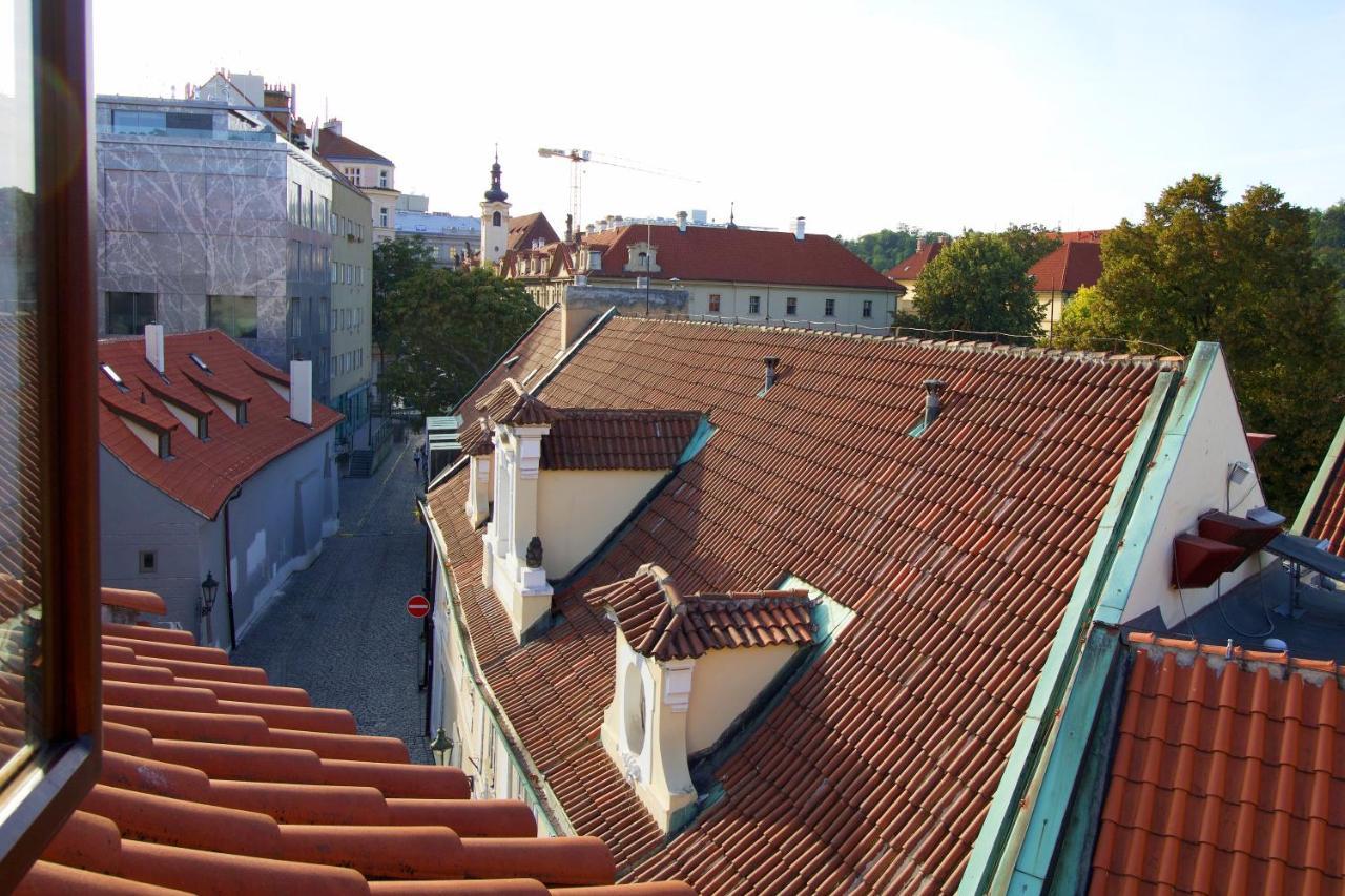 Agnes - Daire Prag