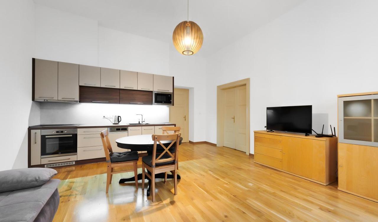 Apartment Krakovska 13 *