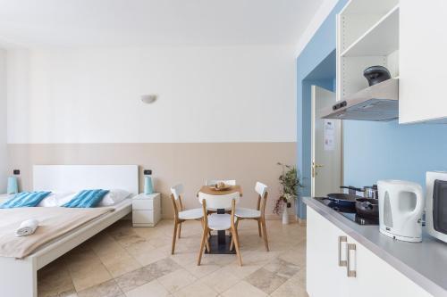 Legerova 33 Otel