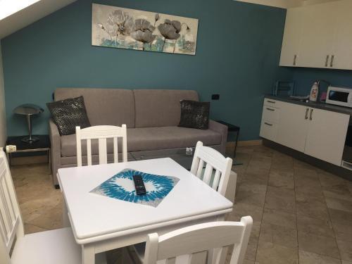 Otel Legerova 33