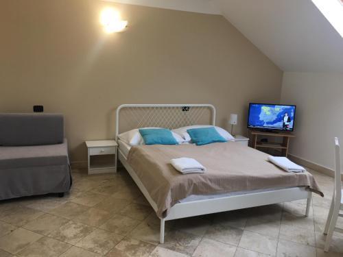 Legerova 33 Otel 3*