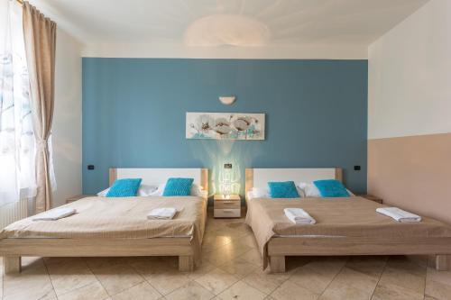 Legerova 33 Otel 3*