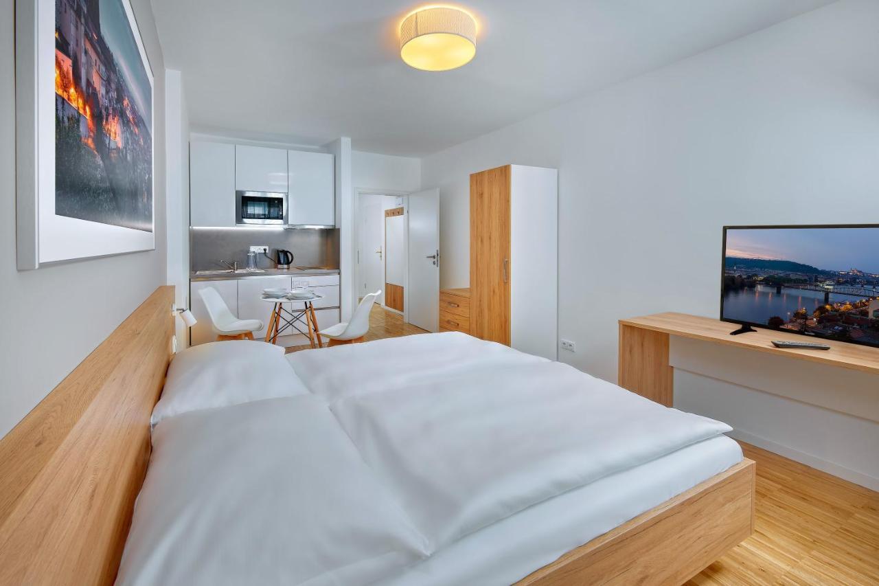 Downtown Kodanska 4* Prague