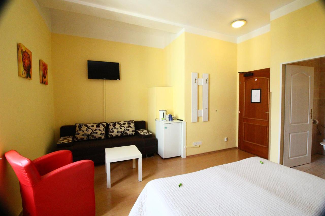 Otel Lounge Crown