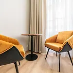 Abri Hotel