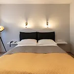Abri Hotel