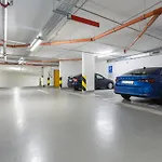 Yellow Apartment With Parking
