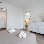 Yellow Apartment With Parking