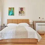 Elegant Studio In New Town By Prague Days