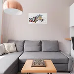 Prague Days - Minimalist Flat - Trendy Karlin