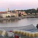 Super Solo Traveler\'S Loft With Stunning Prague Views