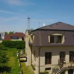 Villa Homestay Nad Helmrovkou
