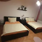 Family Flat 120M2, Praha 2 Vinohrady