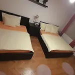 Family Flat 120M2, Praha 2 Vinohrady