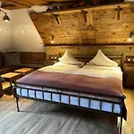 Romantik Hotel U Raka