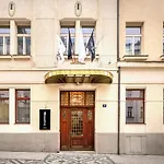 Hotel Maestro By Adrez
