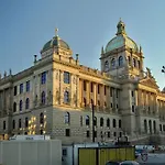 Beautiful Apartment Near Muzeum