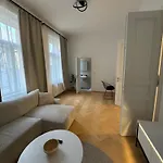 Wenceslas Square Bright Apartment