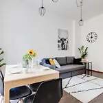 Cool & Charming Apt In City Center - Lub5