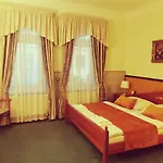 River Star Hotel