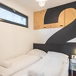 Unique Floating Houseboat By Easybnb