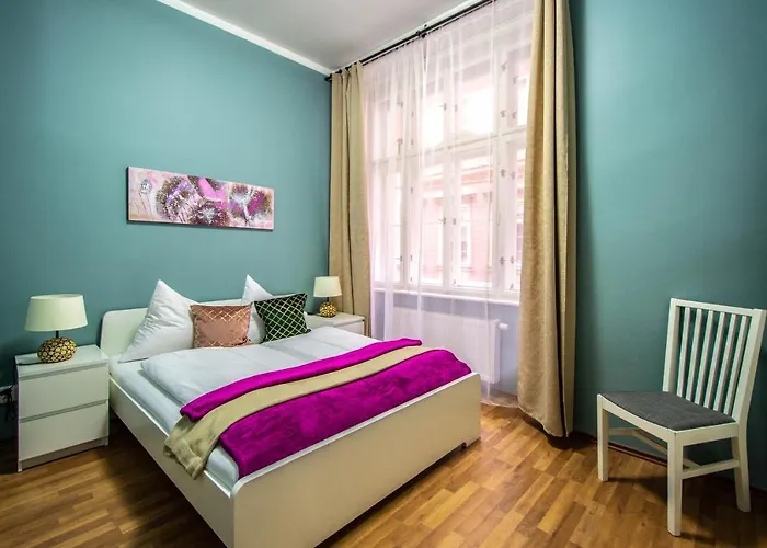 Ruzova Apartment By Ruterra