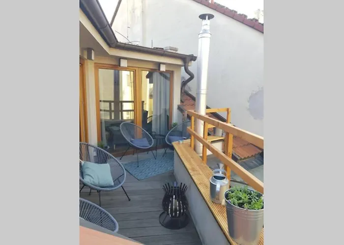 Huge 3-Bed Duplex W Sauna, Jacuzzi, Terrace & Ac